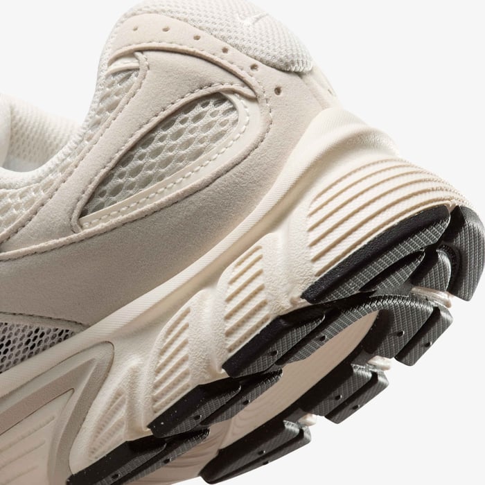 Nike V5 RNR Light Orewood Brown (Women's)