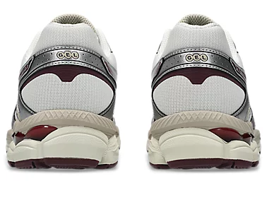 ASICS Gel-Cumulus 16 Cream Beniimo Purple