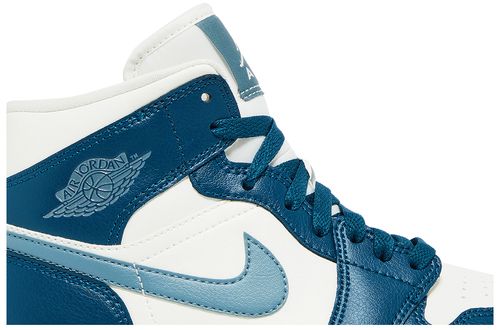 Jordan 1 Mid
French Blue (Women's)