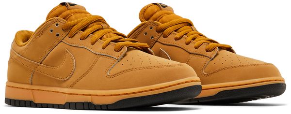 Nike Dunk Low Retro SE Wheat Gum
