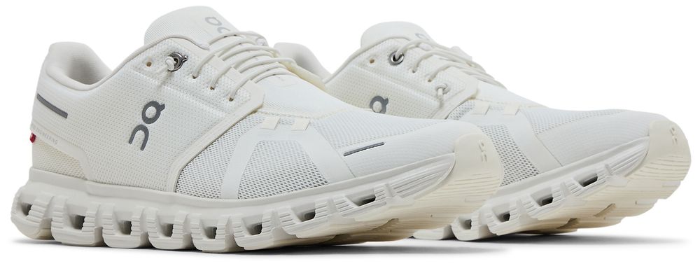 On Running Cloud 6 All White