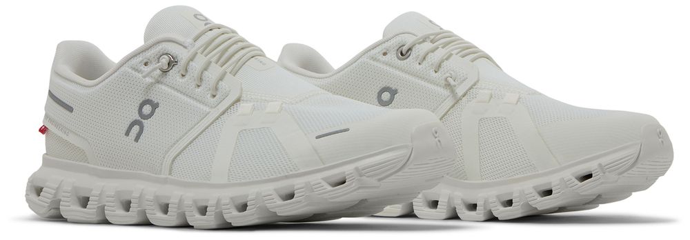 On Running Cloud 6 All White (Women's)