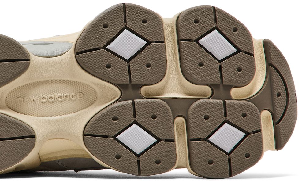New Balance 9060 Pearl Grey Linen