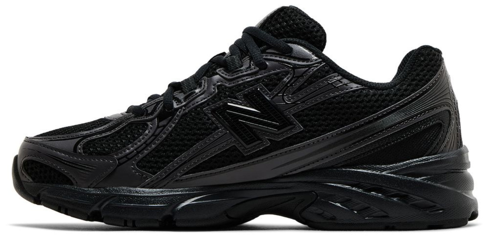 New Balance 740 Triple Black