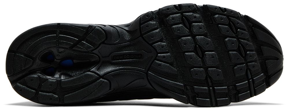 New Balance 740 Triple Black