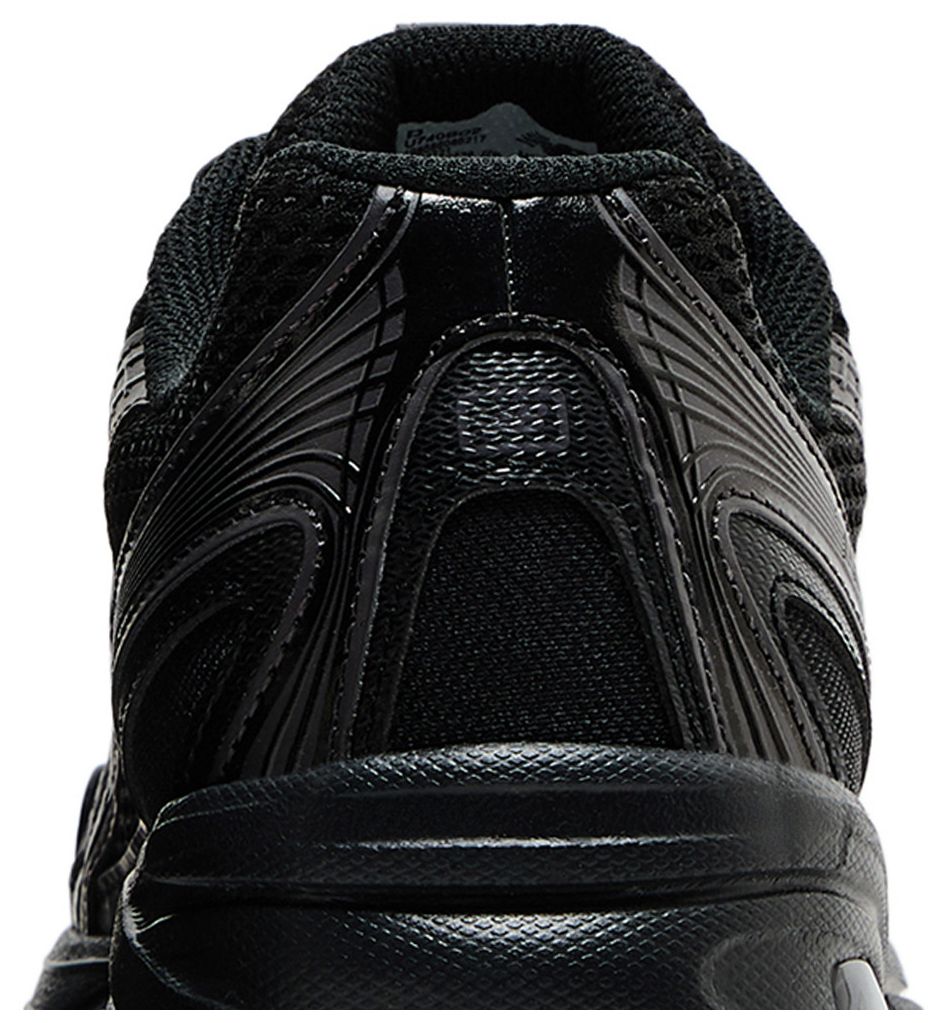 New Balance 740 Triple Black