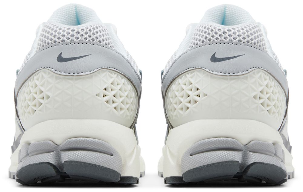 Nike Zoom Vomero 5 Metallic Silver