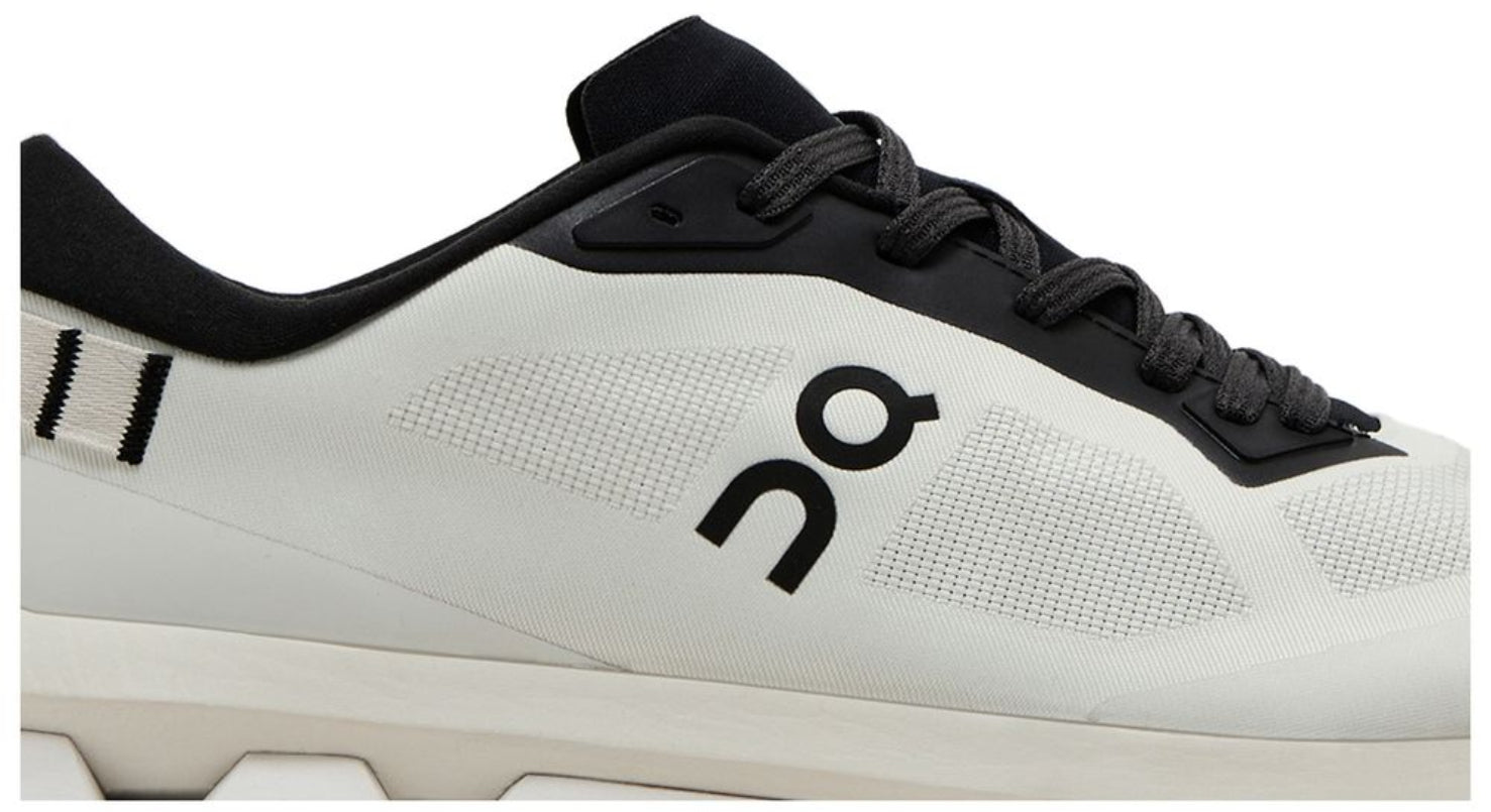 On Running Cloudzone Ice Black