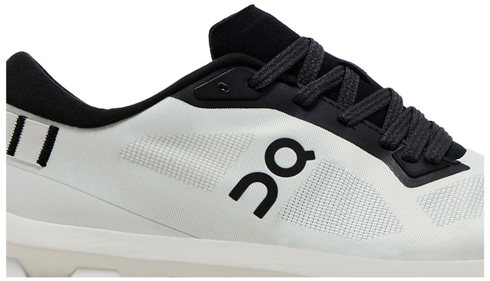 On Running Cloudzone Ice Black (Women's)
