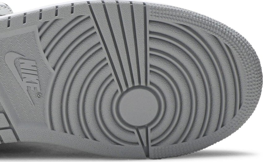 Jordan 1 Mid Light Smoke Grey