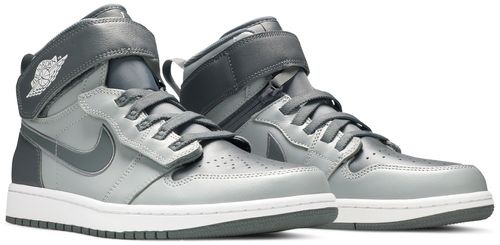 Jordan 1 High FlyEase Light Smoke Grey