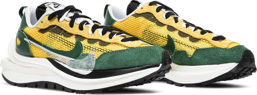 Nike Vaporwaffle sacai Tour Yellow Stadium Green