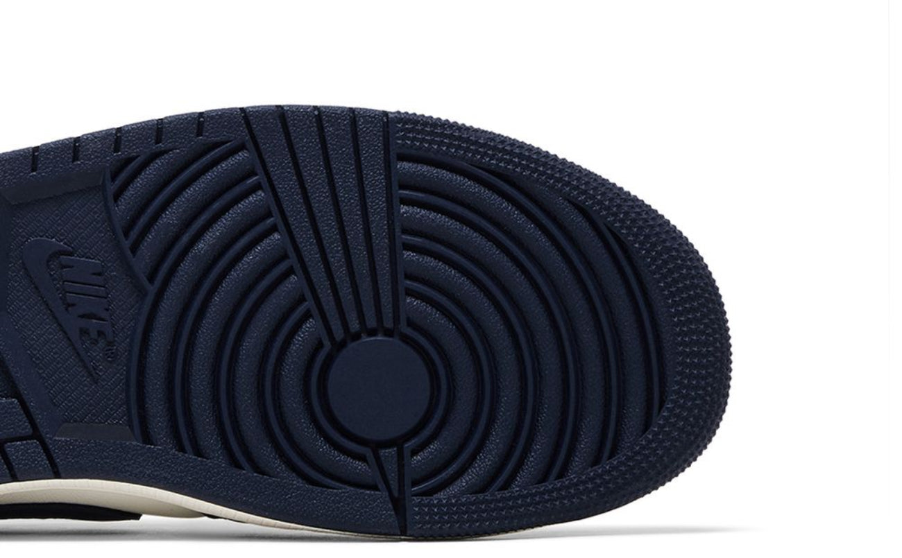 Jordan 1 Low OG Obsidian UNC