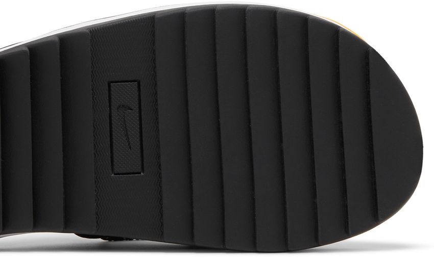 Nike Offline 2.0 Uno Wild Card