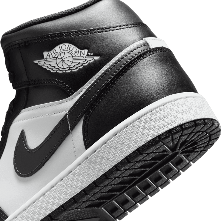 Jordan 1 Mid Off Noir Toe