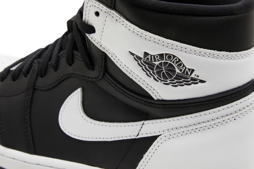 Jordan 1 Retro High OG Black White
