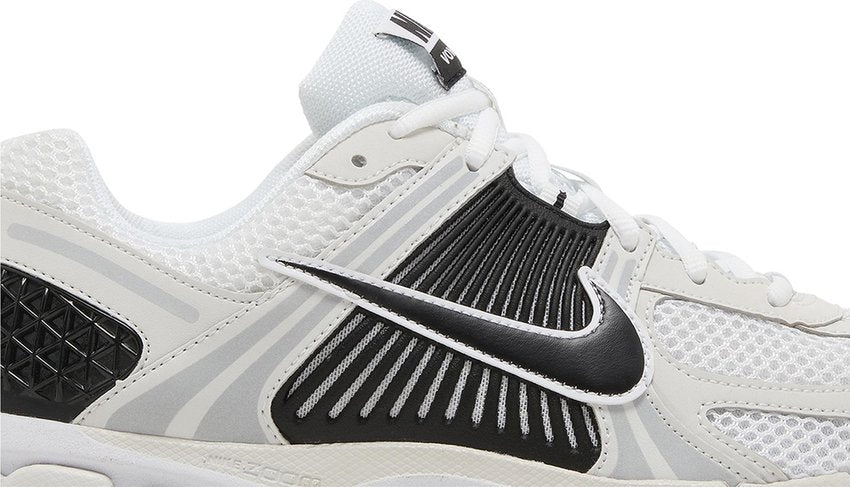 Nike Zoom Vomero 5 White Black