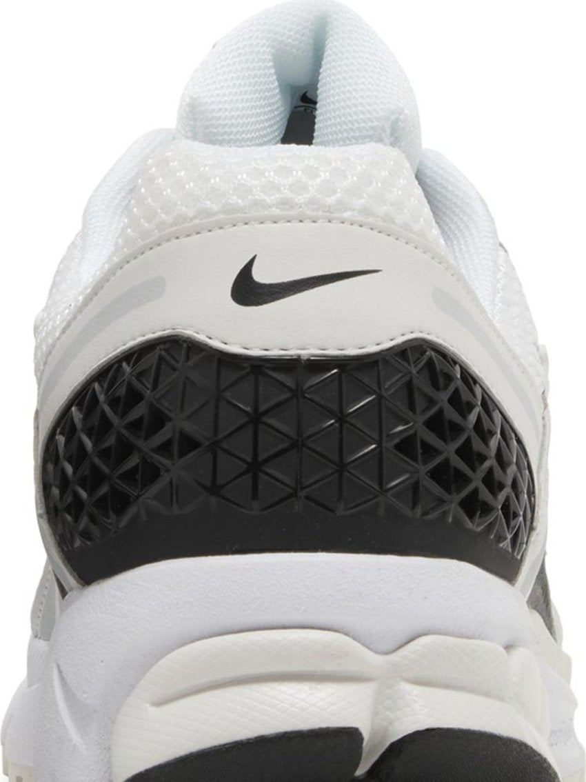 Nike Zoom Vomero 5 White Black