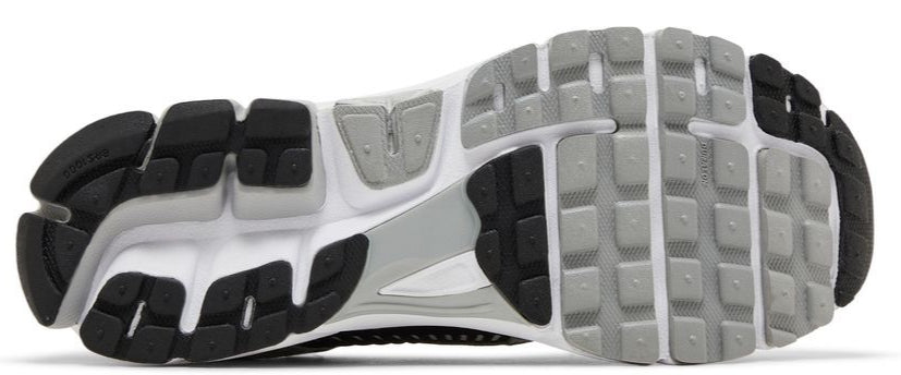 Nike Zoom Vomero 5 Metallic Silver Black