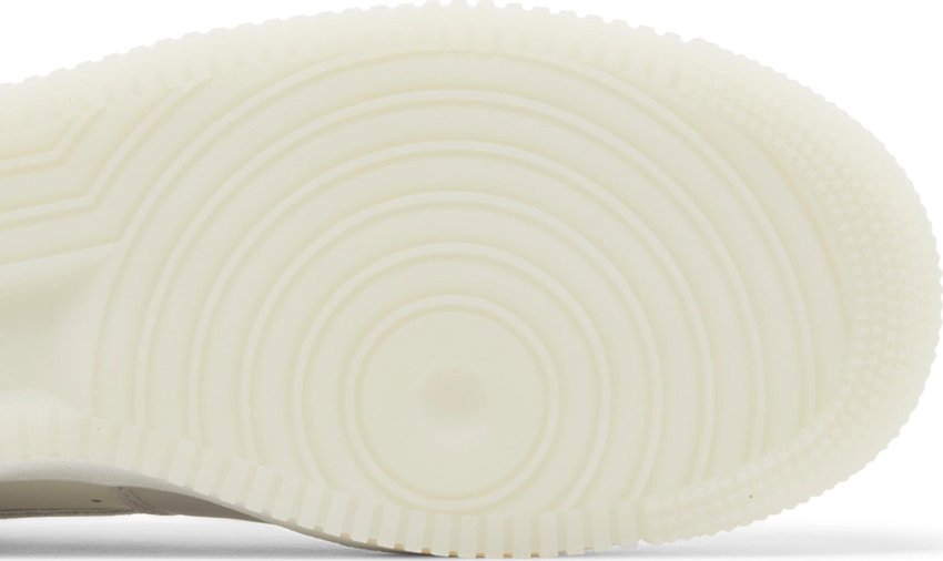 Nike Air Force 1 Low '07 LV8 Light Bone