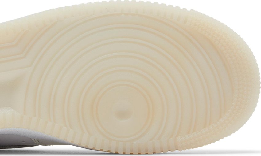 Nike Air Force 1 Low '07 LV8 Summit White Phantom