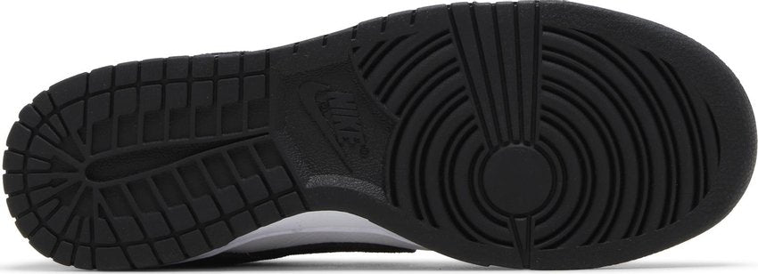Nike Dunk Low Retro SE Suede Panda