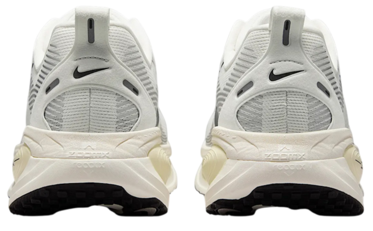 Nike Vomero 18 Summit White Coconut Milk