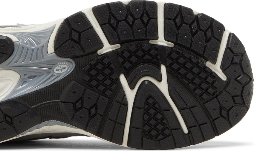 New Balance 2002R Steel (GS)