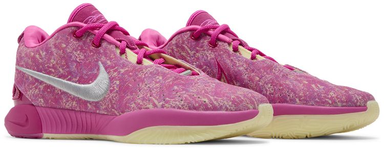 Nike LeBron 21 The World Is Your Oyster