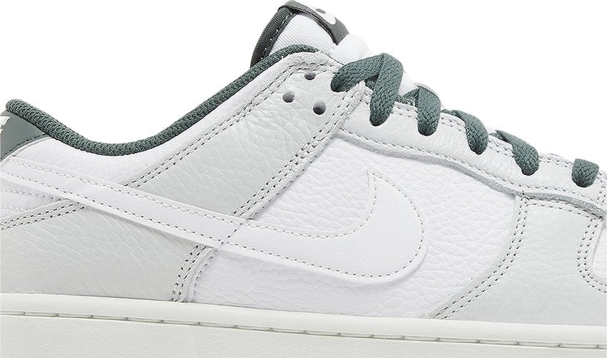 Nike Dunk Low Retro SE Photon Dust Vintage Green