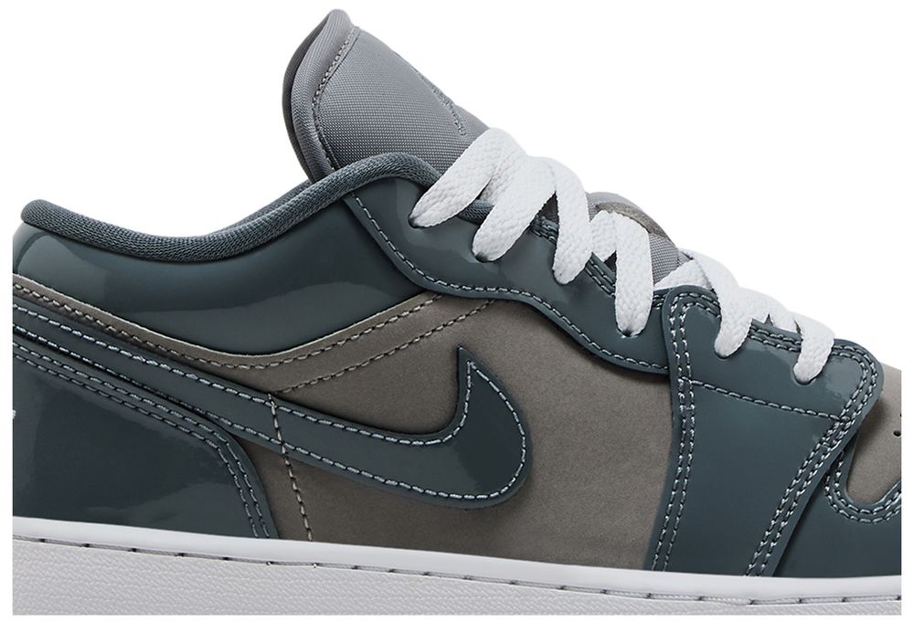 Jordan 1 Low SE Medium Grey Cool Grey White (GS)