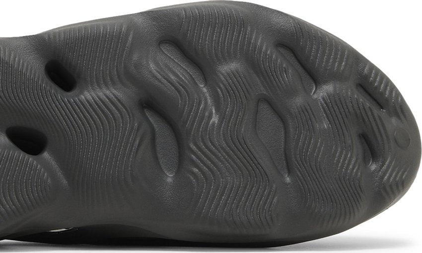 adidas Yeezy Foam RNR Carbon