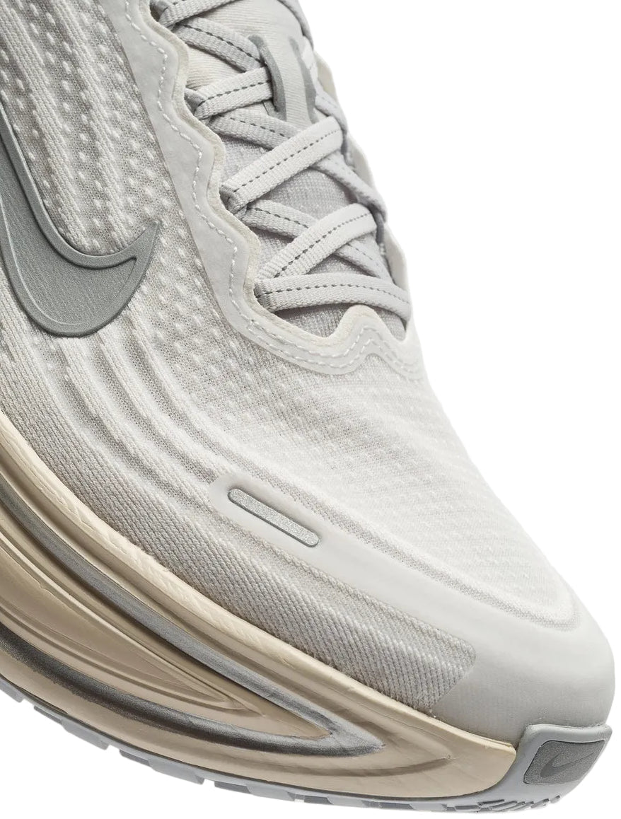 Nike Vomero Plus Running is Mental