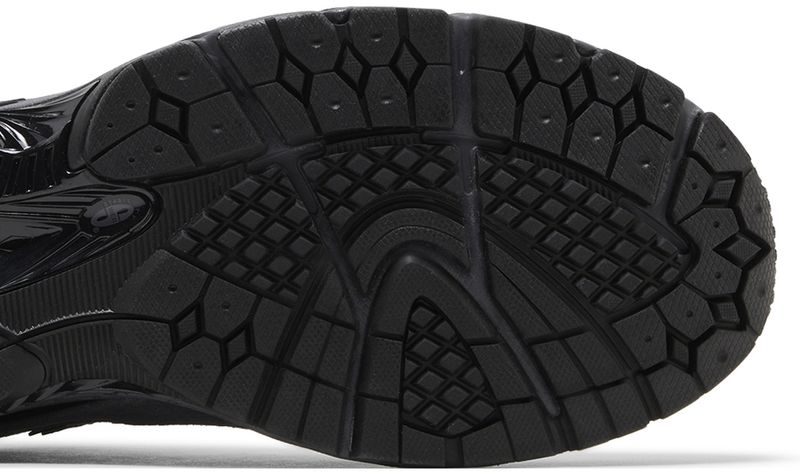 New Balance 2002R Black Dark Grey