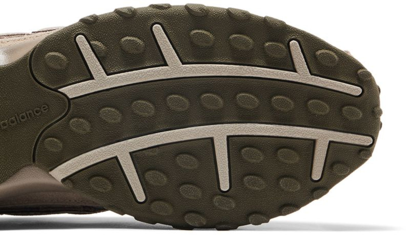 New Balance 204L Mushroom Arid Stone