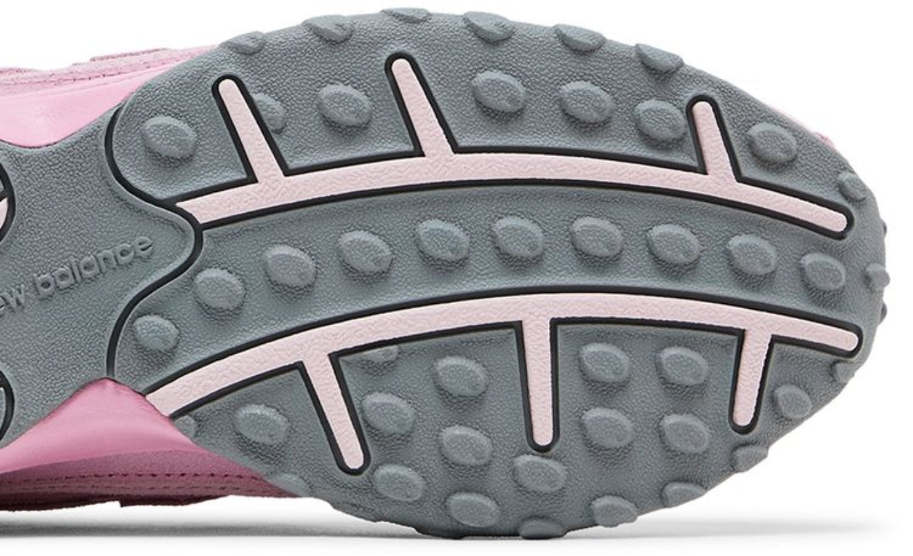 New Balance 204L Pastel Pink