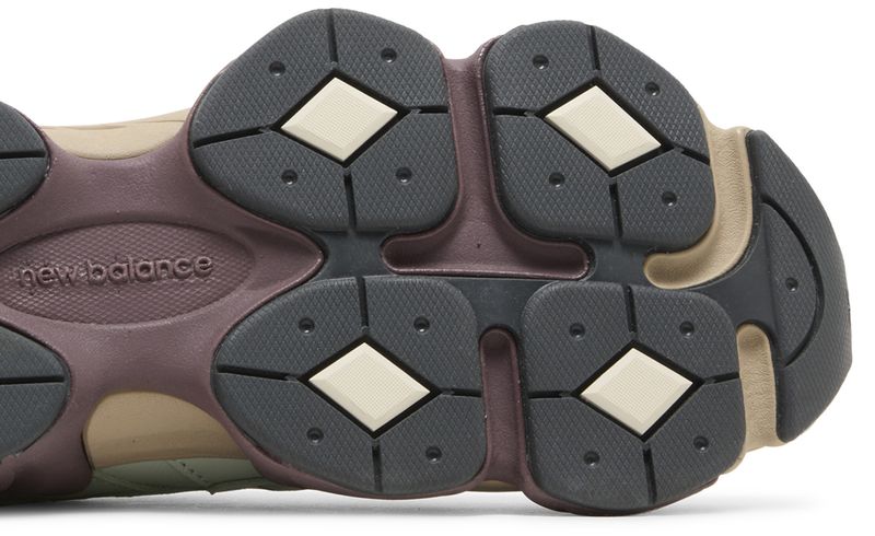 New Balance 9060 Clay Ash