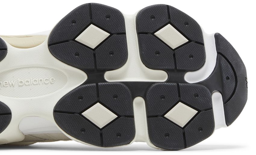 New Balance 9060 Sea Salt Moonbeam