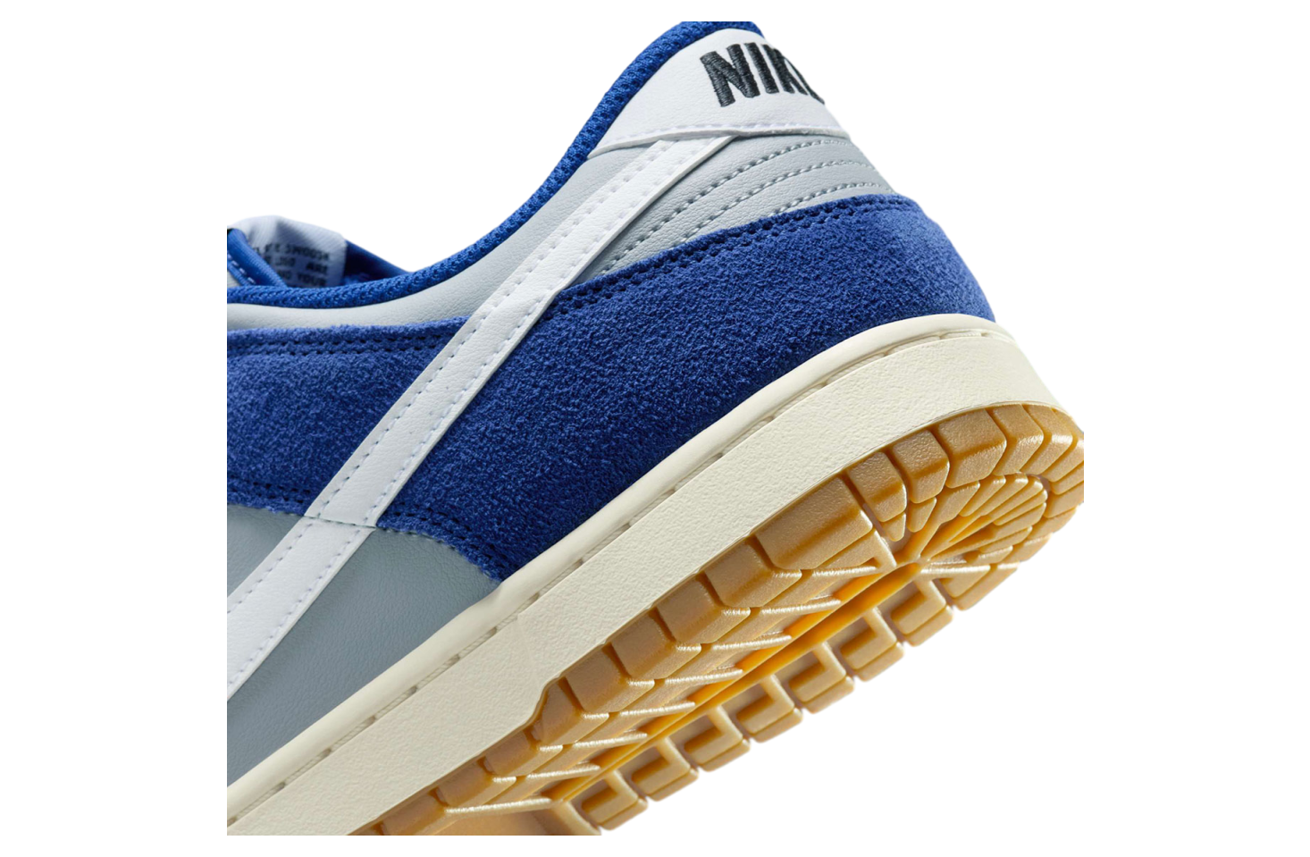 Nike Dunk Low Retro SE Deep Royal Blue Gum