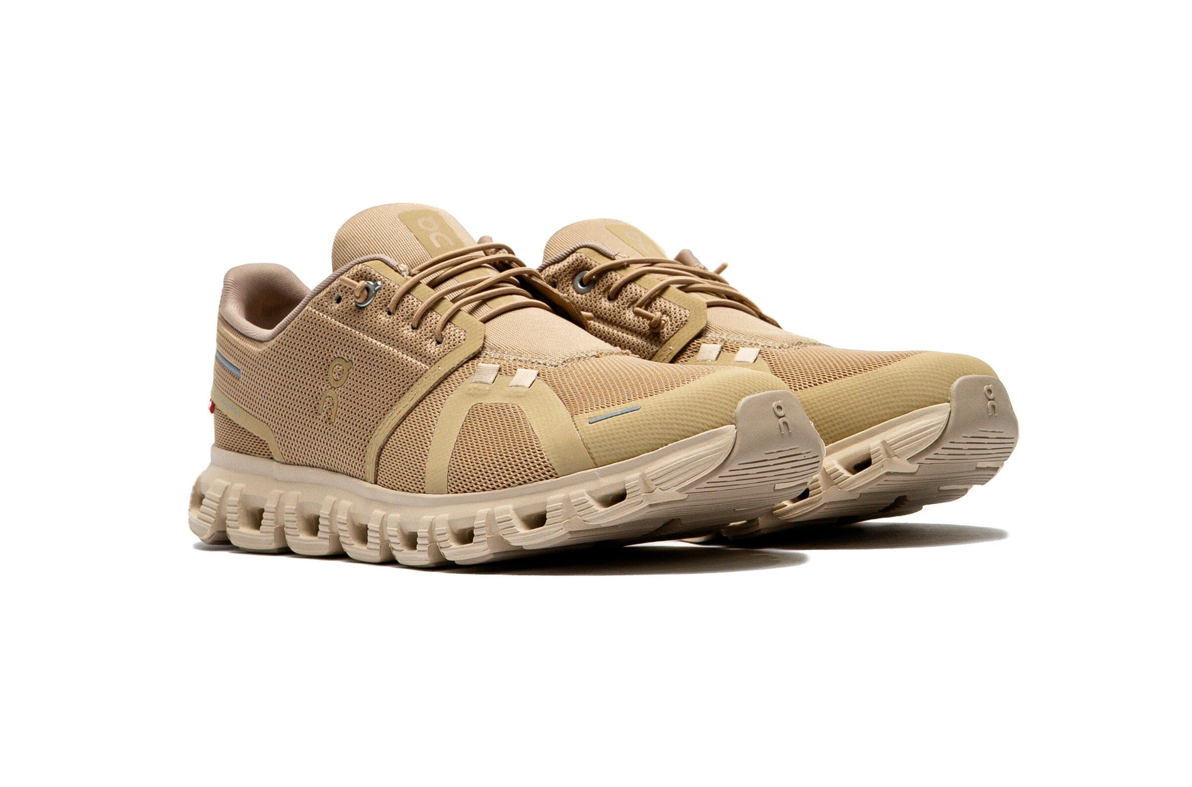 On Running Cloud 6 Chai Sand