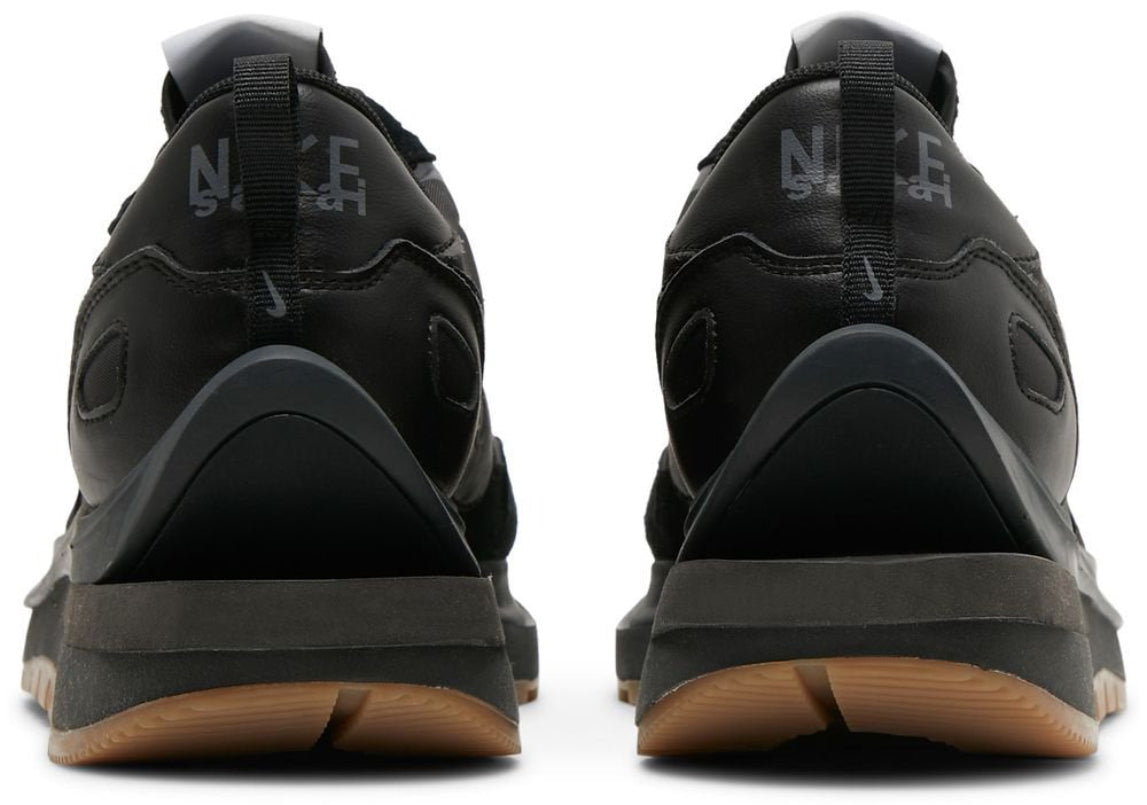 Nike Vaporwaffle sacai Black Gum