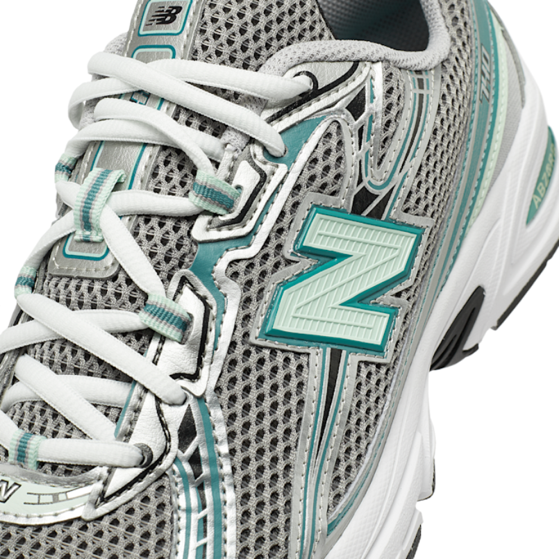 New Balance 740v2 Silver Metallic New Spruce