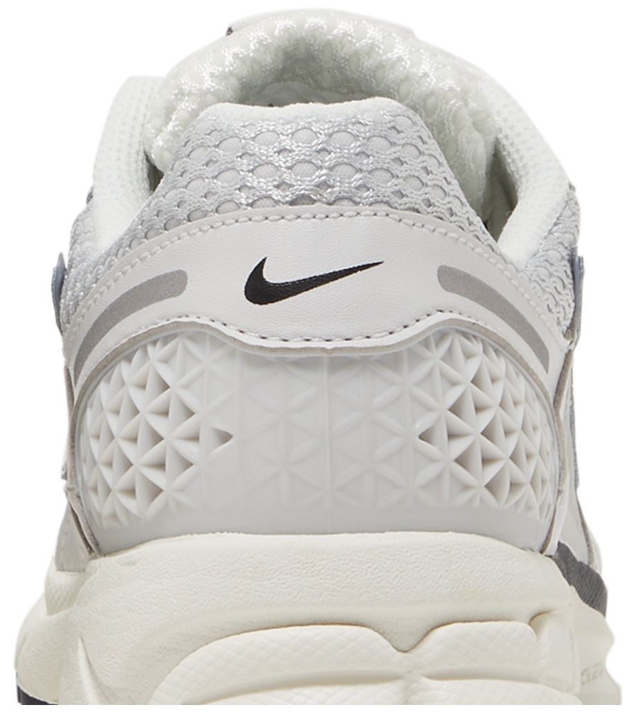 Nike Zoom Vomero 5 Photon Dust Metallic Silver (Women's)