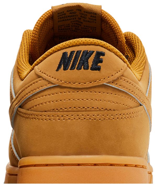 Nike Dunk Low Retro SE Wheat Gum