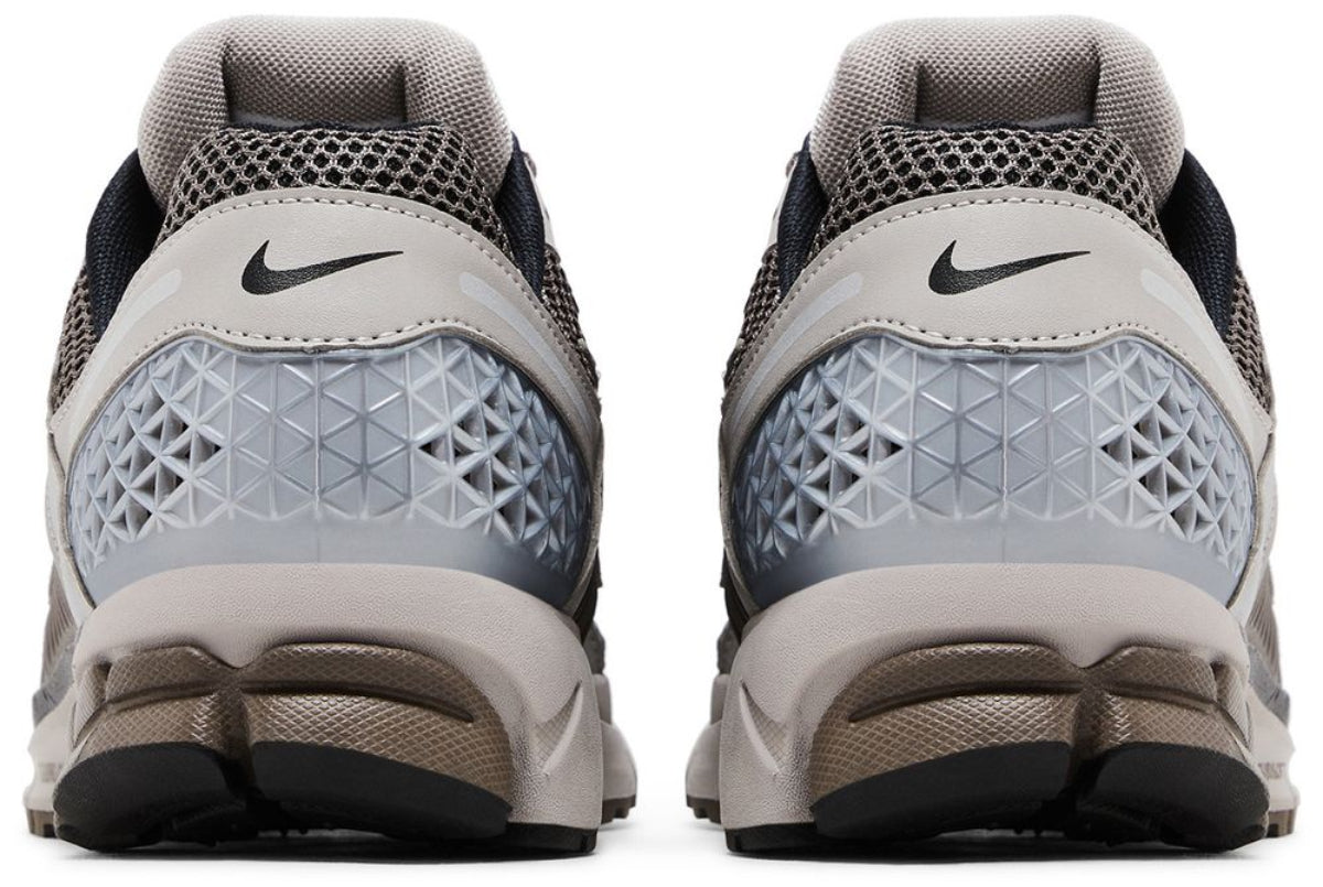 Nike Zoom Vomero 5 College Grey Cave Stone