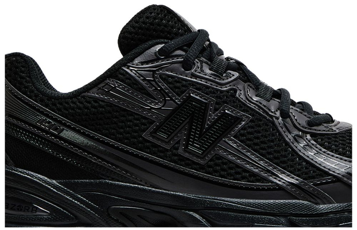 New Balance 740 Triple Black