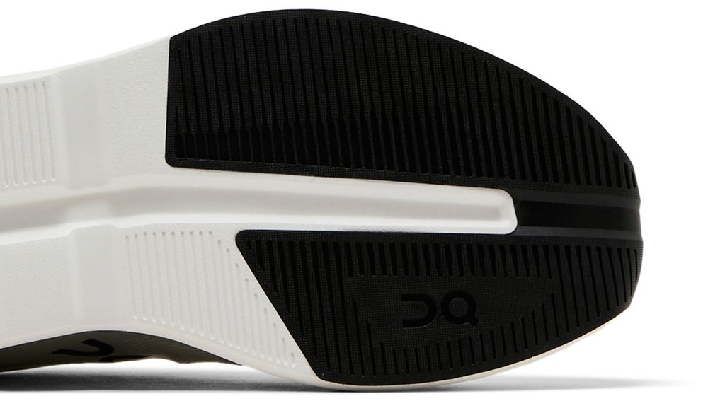 On Running Cloudzone Ice Black