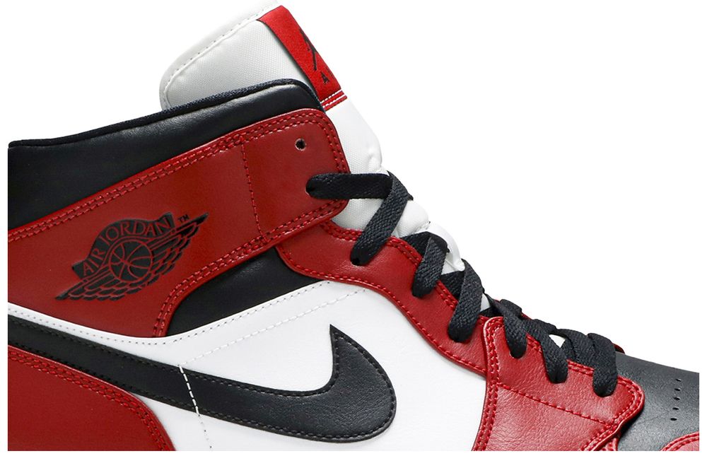 Jordan 1 Mid Chicago Toe