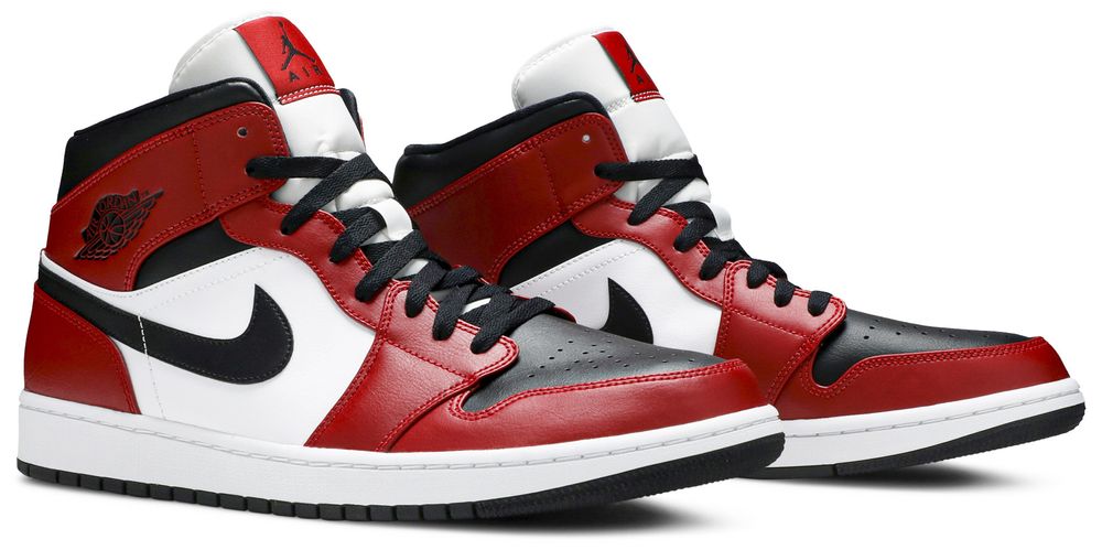 Jordan 1 Mid Chicago Toe