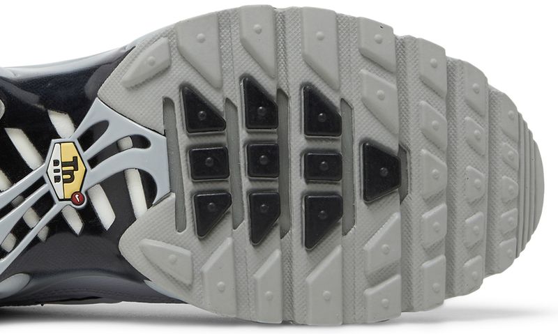 Nike Air Max Plus Wolf Grey